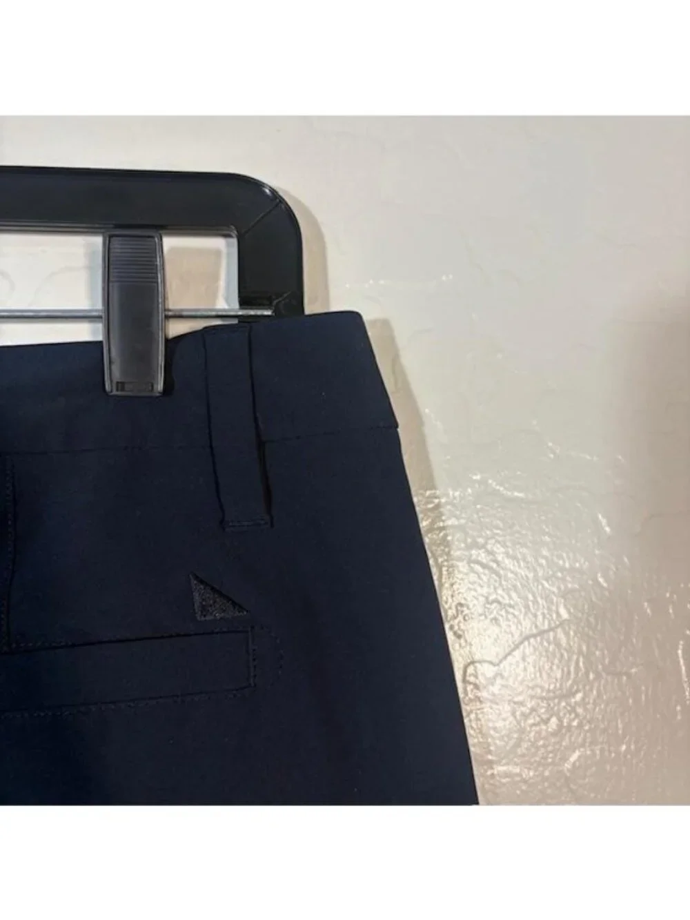 UNTUCKit Chancellor Pants Mens 33x30 Navy Straight Fit Dress Microfiber Casual